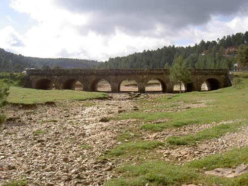 Resultado de imagen de Puente de los Siete Ojos UCERO